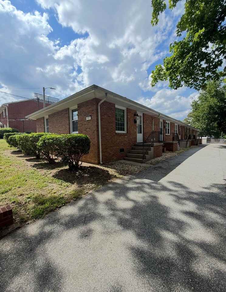 602 Fairmont Street - Photo 4 of 8