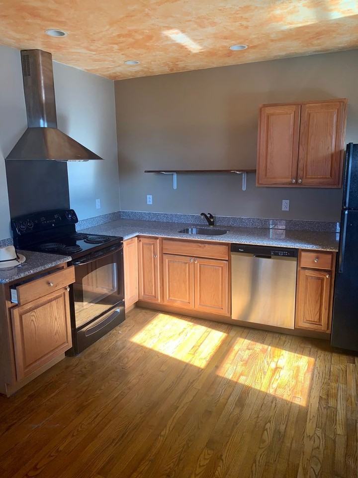 433 S Pacific Ave - Photo 6 of 13