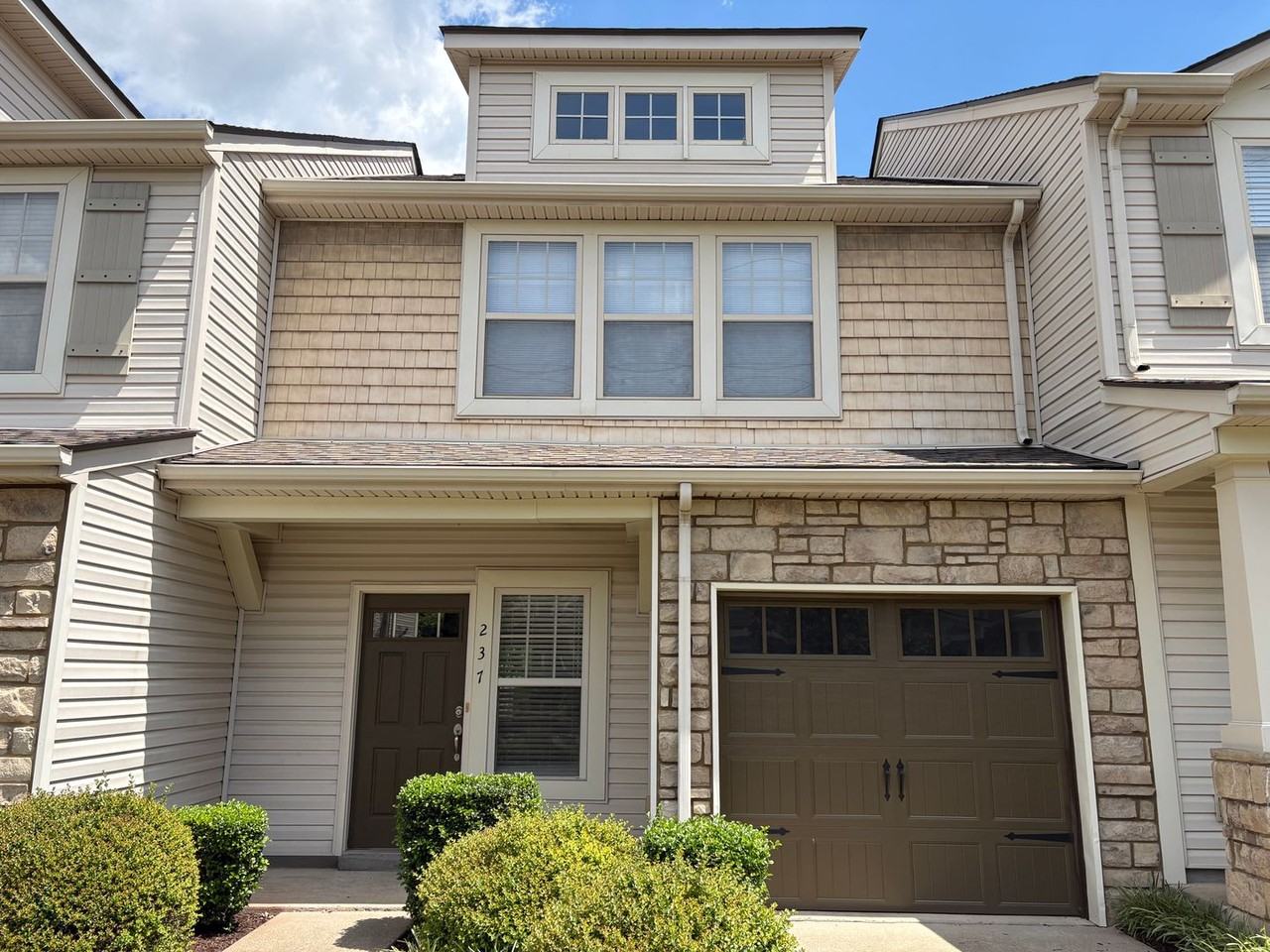 735 Tulip Grove Rd - Photo 2 of 22