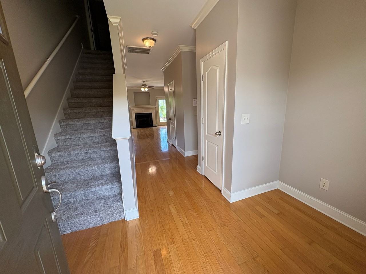 735 Tulip Grove Rd - Photo 4 of 22