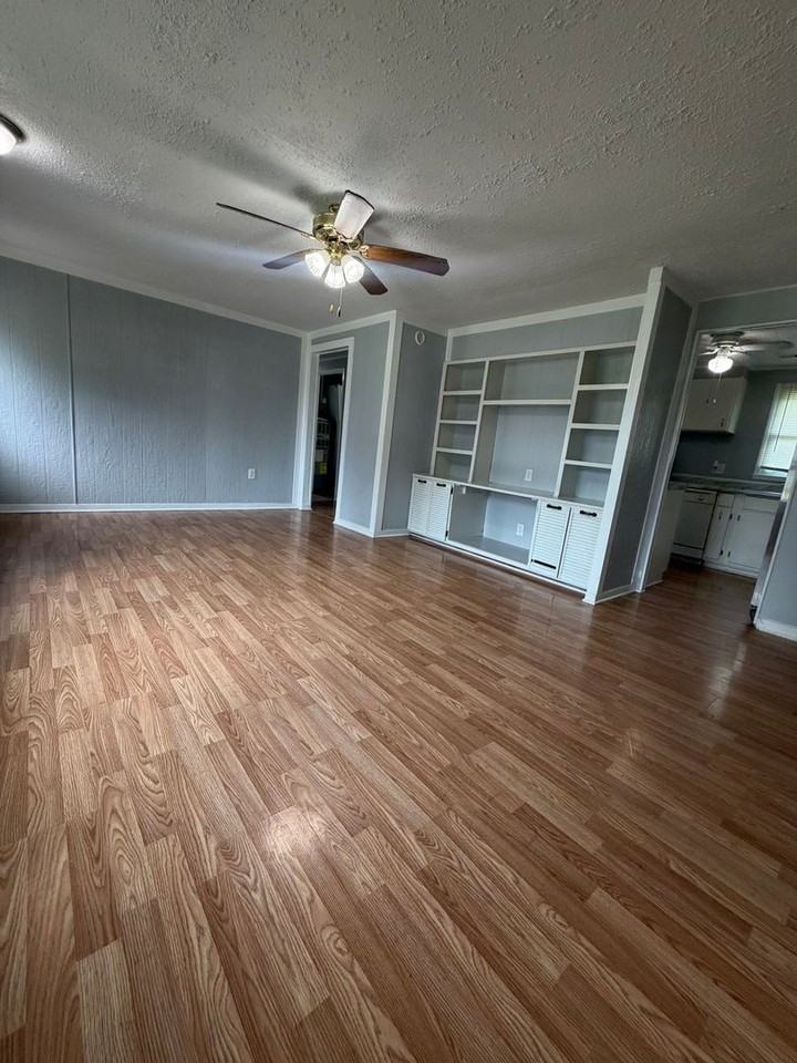 5003 Terry Dr - Photo 5 of 14