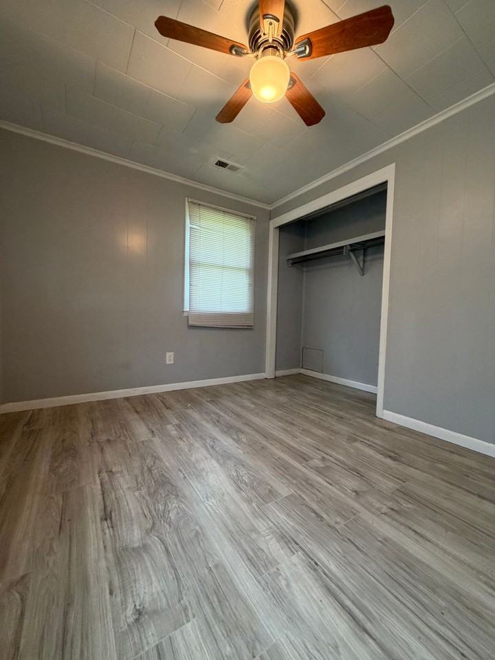 5003 Terry Dr - Photo 6 of 14