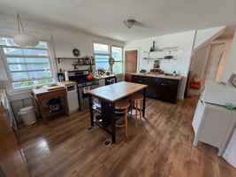 featured image of 1410 S Cloverdale St