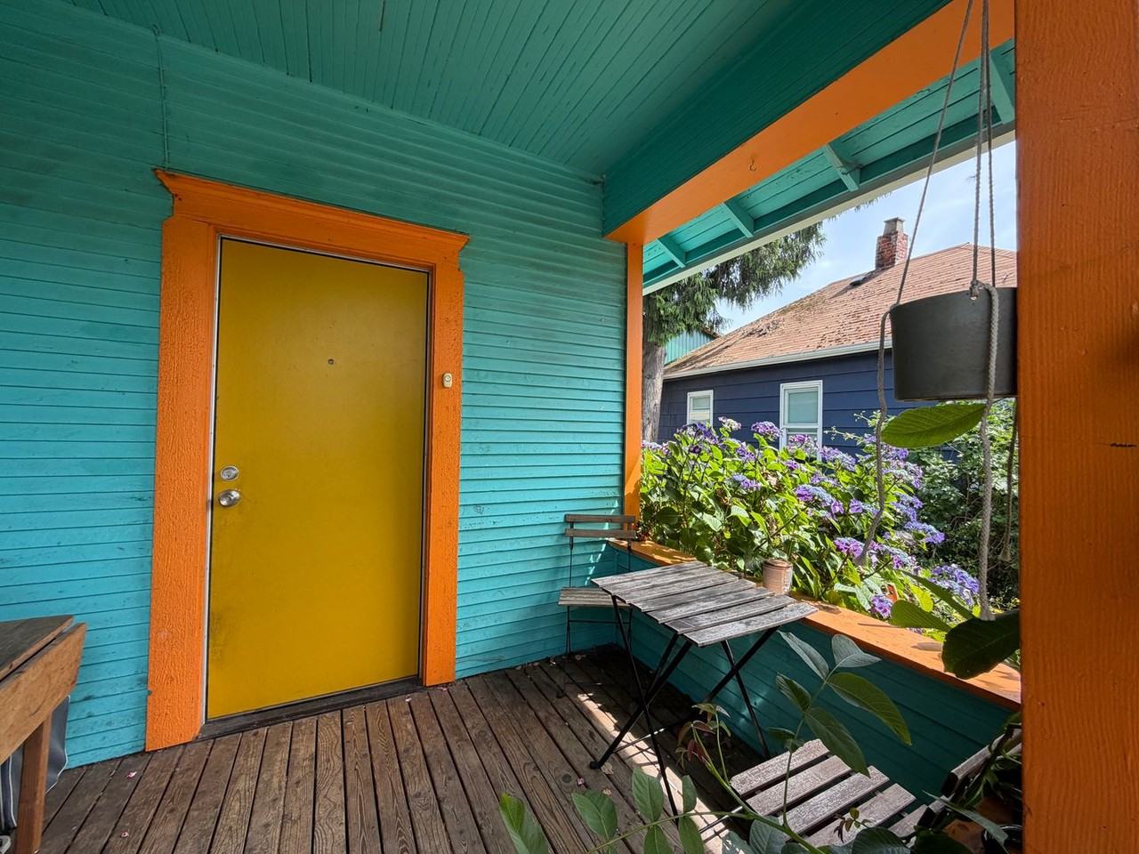 1410 S Cloverdale St - Photo 4 of 29
