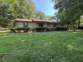 featured image of 102 Hickory Hill Dr