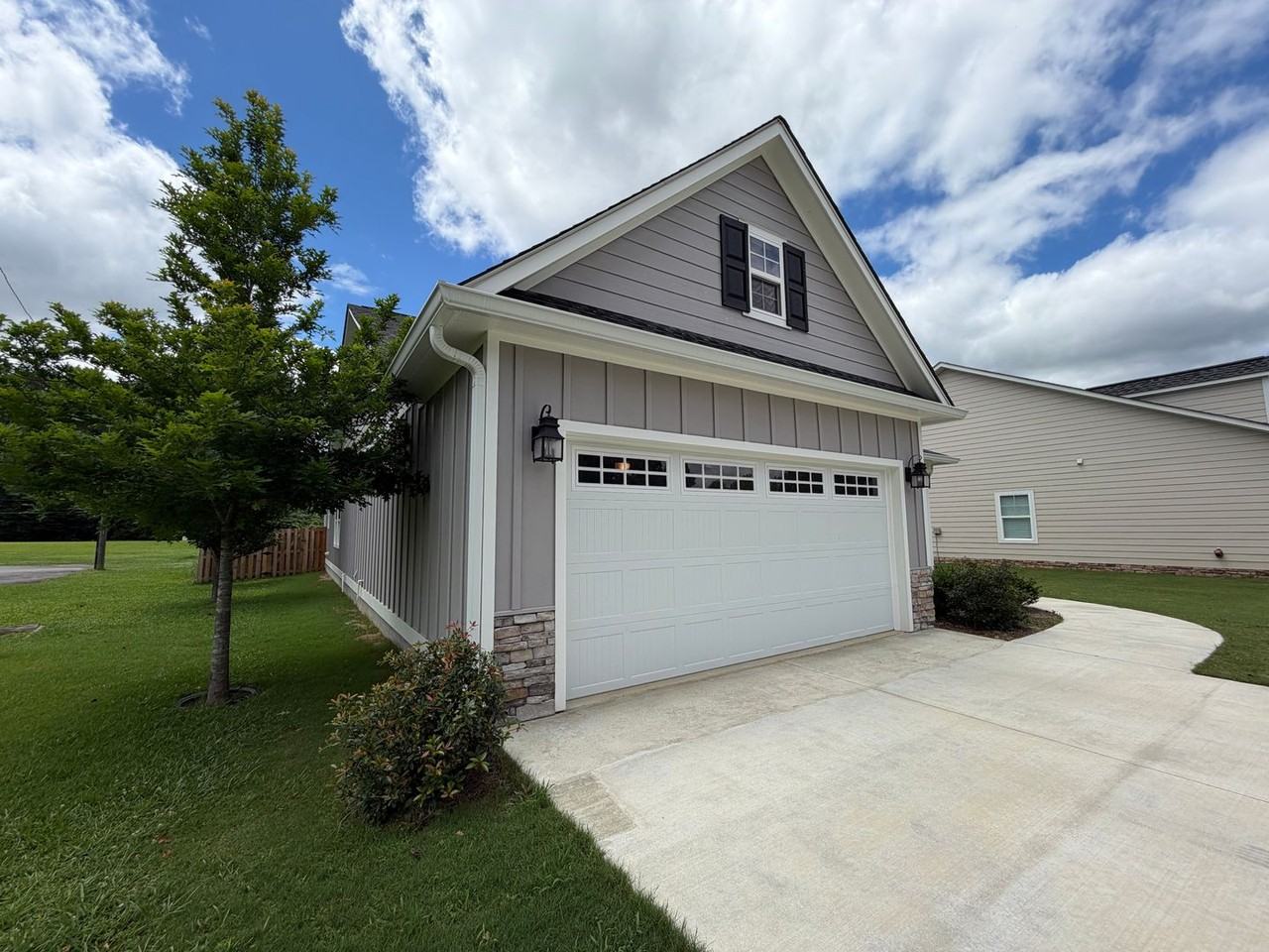 32 Dogwood St Ne - Photo 2 of 45