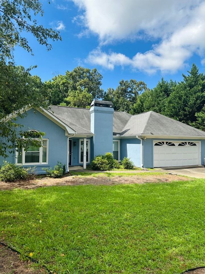 103 Meadow Creek Dr - Photo 2 of 50