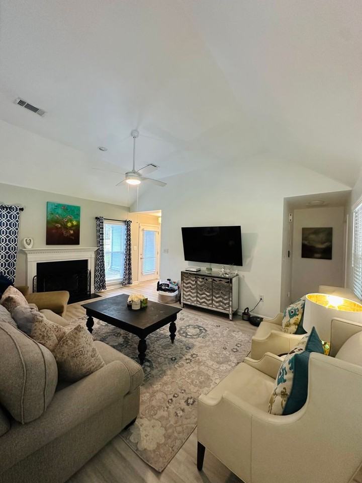 103 Meadow Creek Dr - Photo 6 of 50