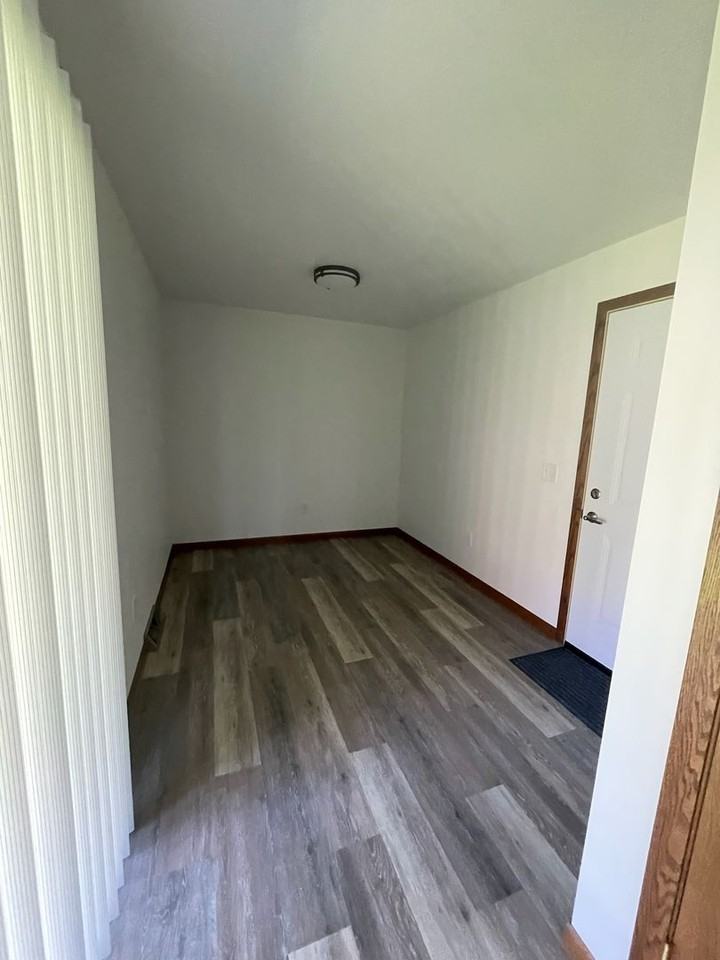 2218 W Wall St - Photo 5 of 16