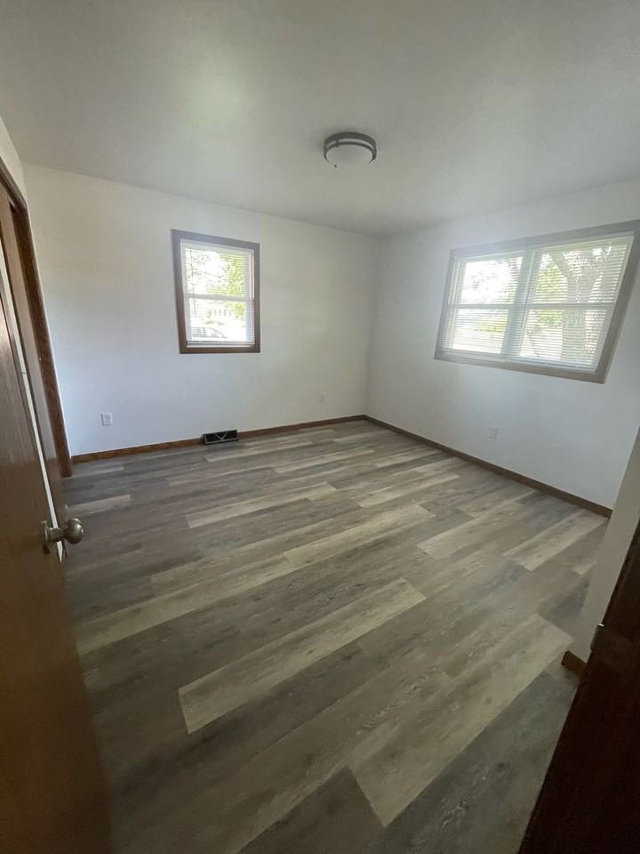 2218 W Wall St - Photo 7 of 16
