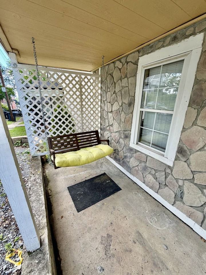199 Parsons St - Photo 3 of 23