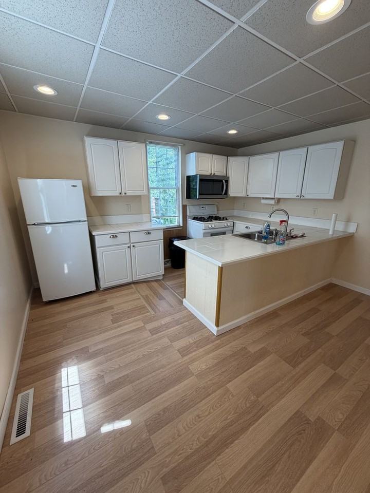 199 Parsons St - Photo 6 of 23