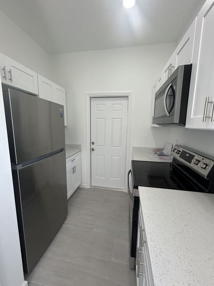 544 Highlands Lake Dr - Photo 6 of 19