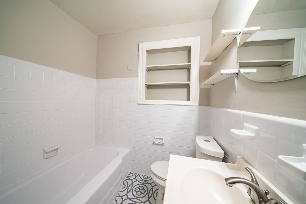 2333 Bruce Ave - Photo 3 of 25