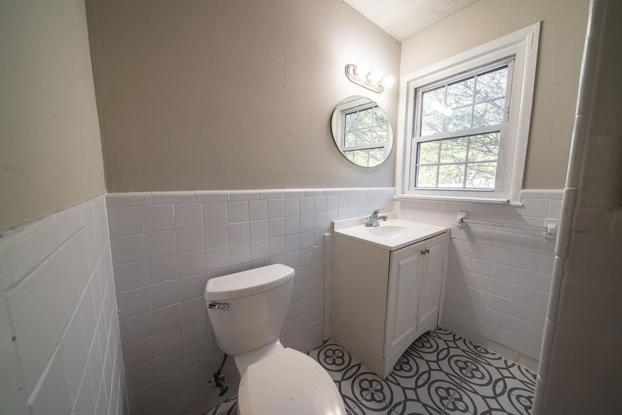2333 Bruce Ave - Photo 6 of 25