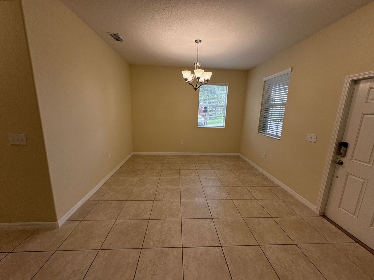 14873 Evergreen Oak Loop - Photo 7 of 32