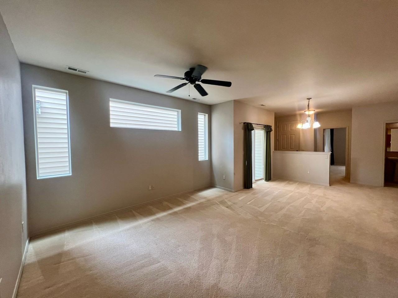 7542 Traditions Ave Ne - Photo 5 of 24