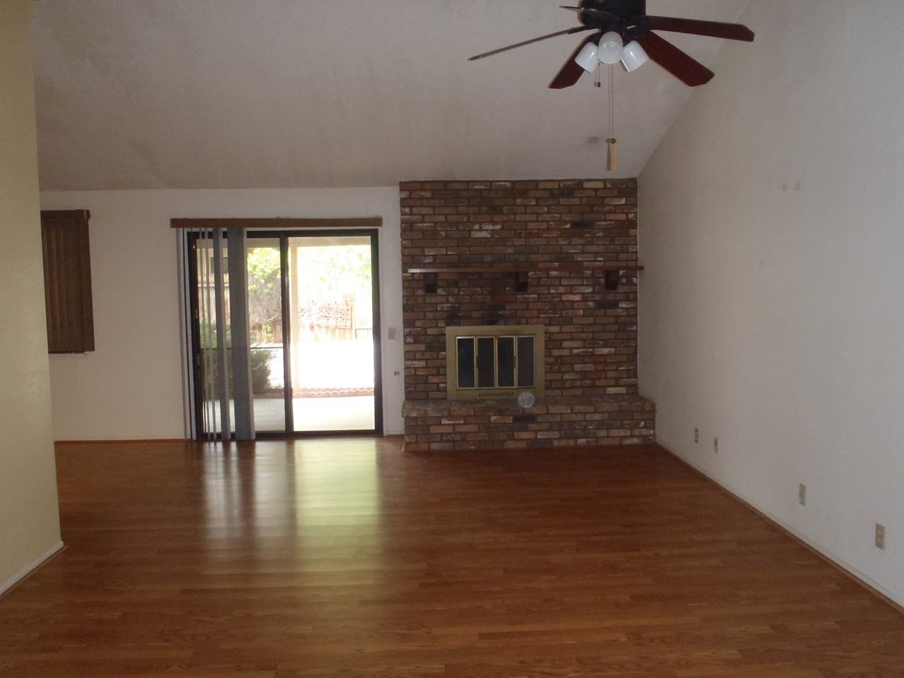 1249 Mountain View Dr - Photo 2 of 11