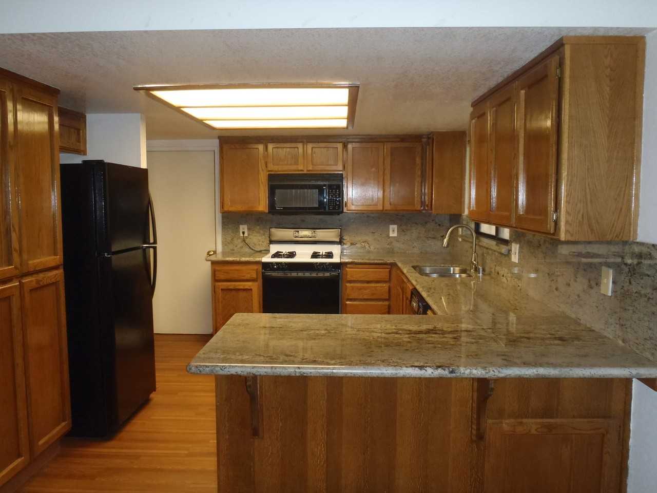 1249 Mountain View Dr - Photo 3 of 11