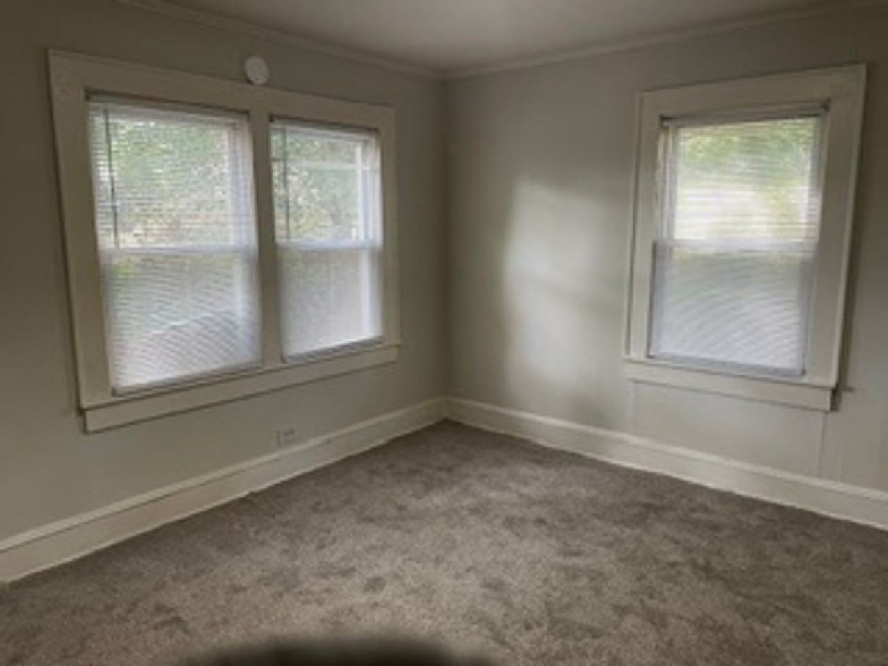 417 Pear St - Photo 2 of 5
