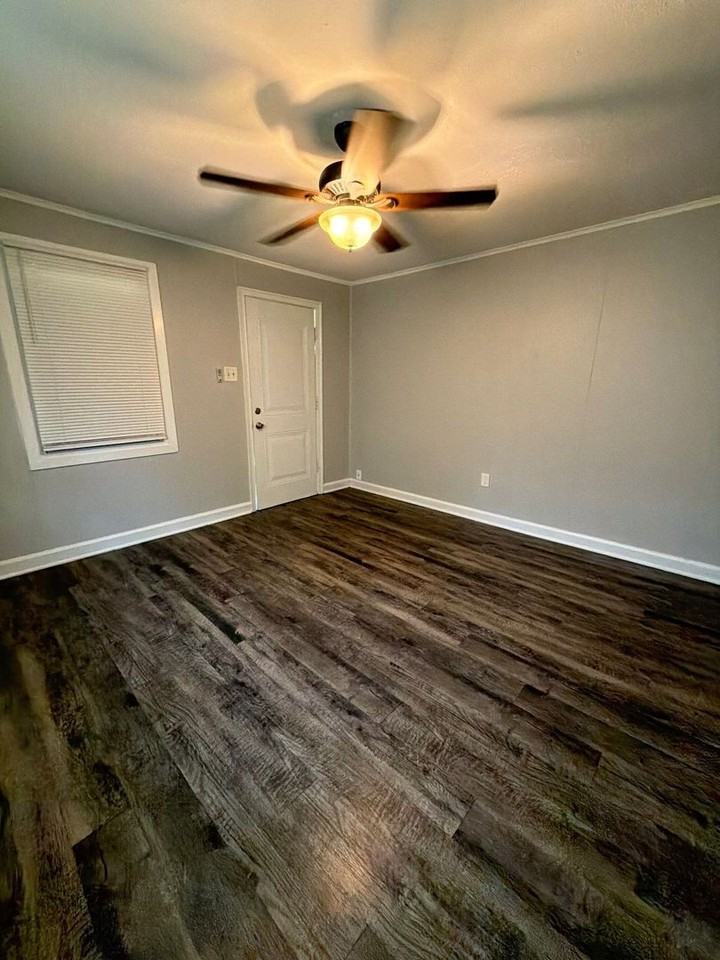 1388 Kyle St - Photo 6 of 16