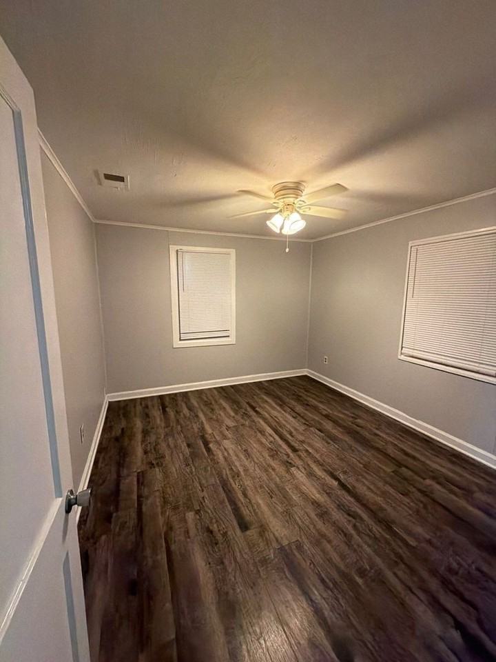1388 Kyle St - Photo 7 of 16
