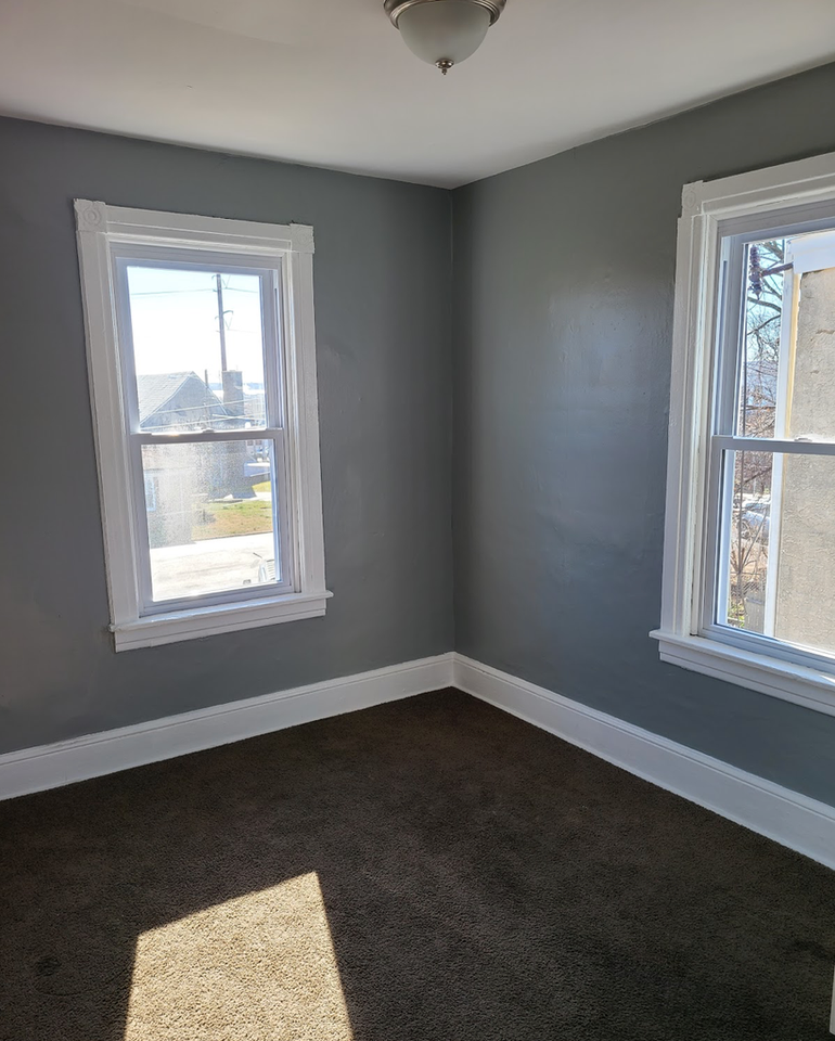 113 White Ave - Photo 6 of 12