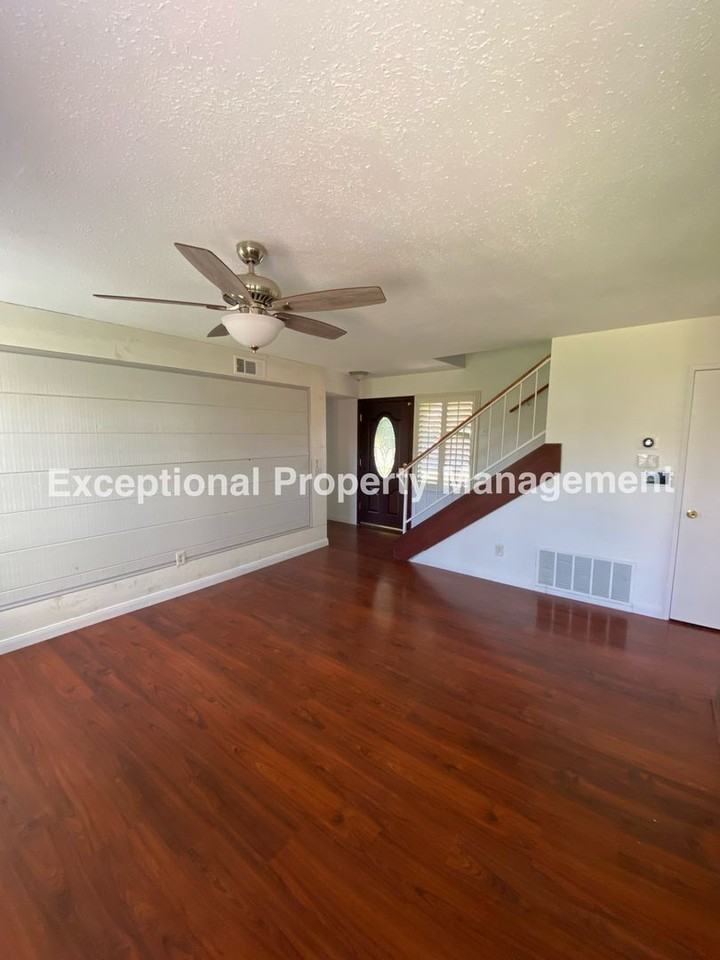 6905 Dakota Ave - Photo 4 of 23