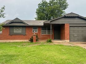 2420 Nw 41st St - Photo 1 of 1