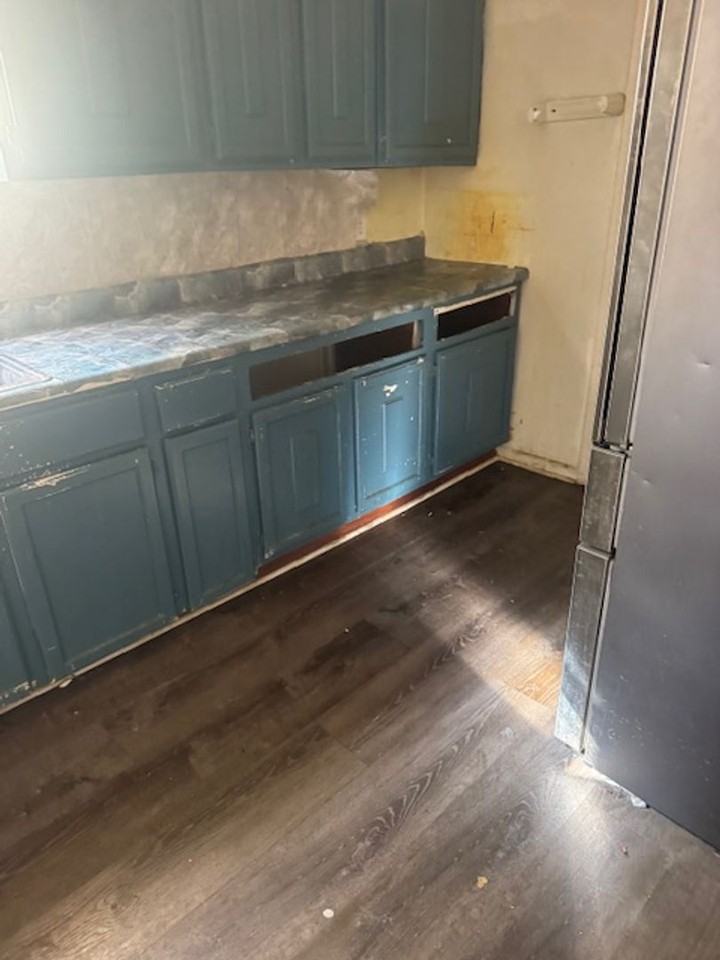 1241 36th St - Photo 3 of 12