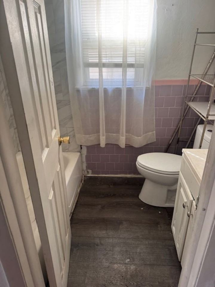 1241 36th St - Photo 5 of 12