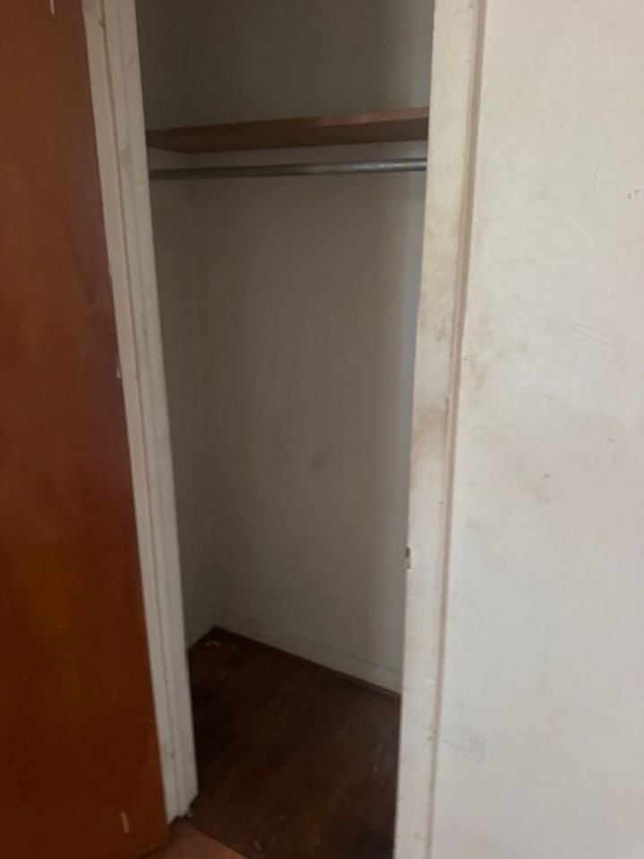 1241 36th St - Photo 6 of 12