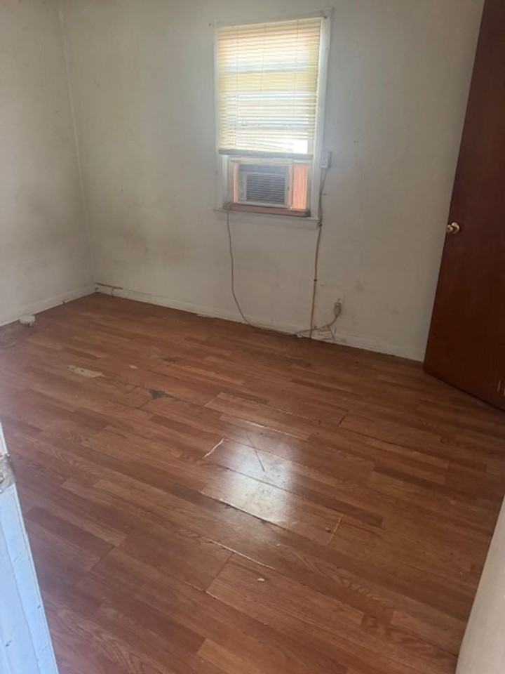 1241 36th St - Photo 7 of 12