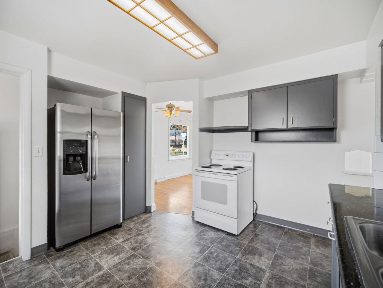 4127 W Broad Ave - Photo 3 of 36