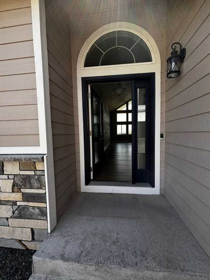 5505 Opal Dr - Photo 2 of 50