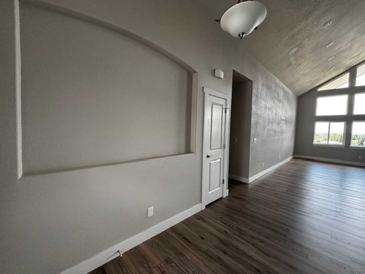 5505 Opal Dr - Photo 3 of 50