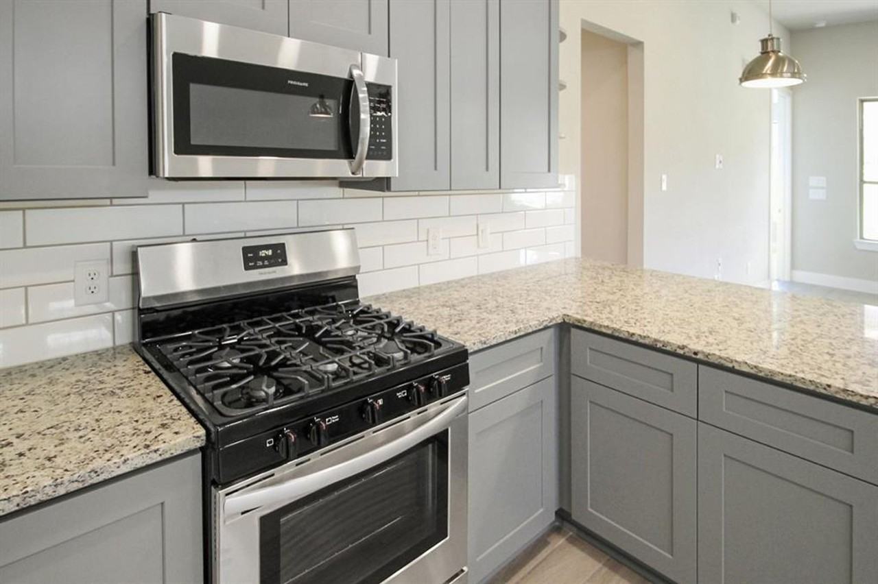 12970 Centaurus Ct - Photo 6 of 18