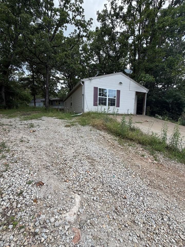 4031 White Oak Rd - Photo 3 of 24