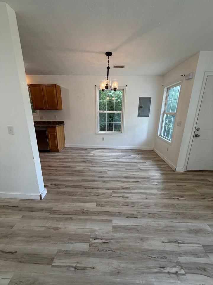 4031 White Oak Rd - Photo 6 of 24