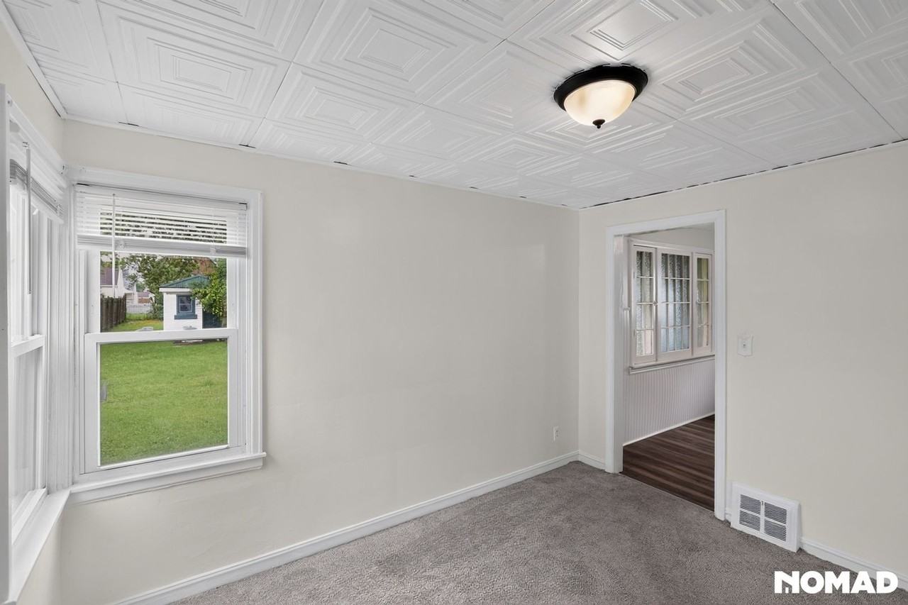 220 Michael Ave - Photo 6 of 22