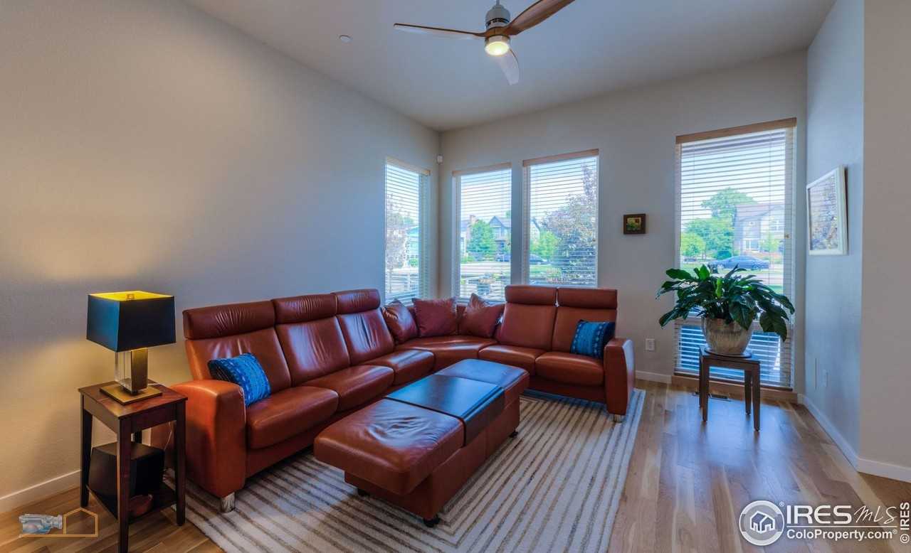 1364 Snowberry Ln - Photo 2 of 19