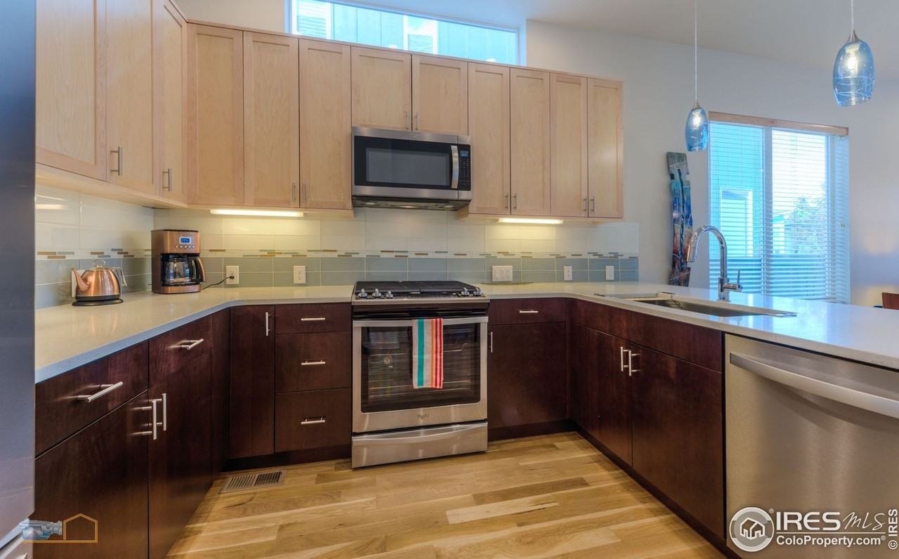 1364 Snowberry Ln - Photo 6 of 19