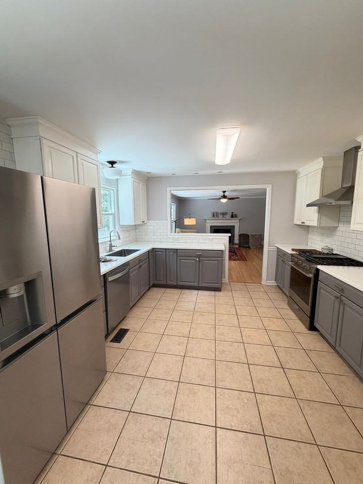 121 Ashbrook Dr - Photo 3 of 25