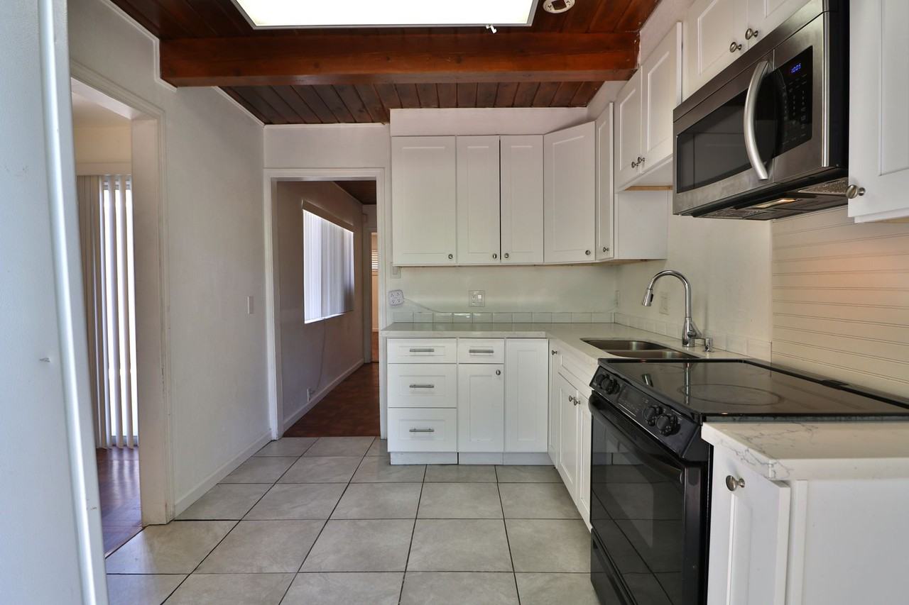 975 ONE TIME - 975 Southworth Dr - Photo 5 of 19