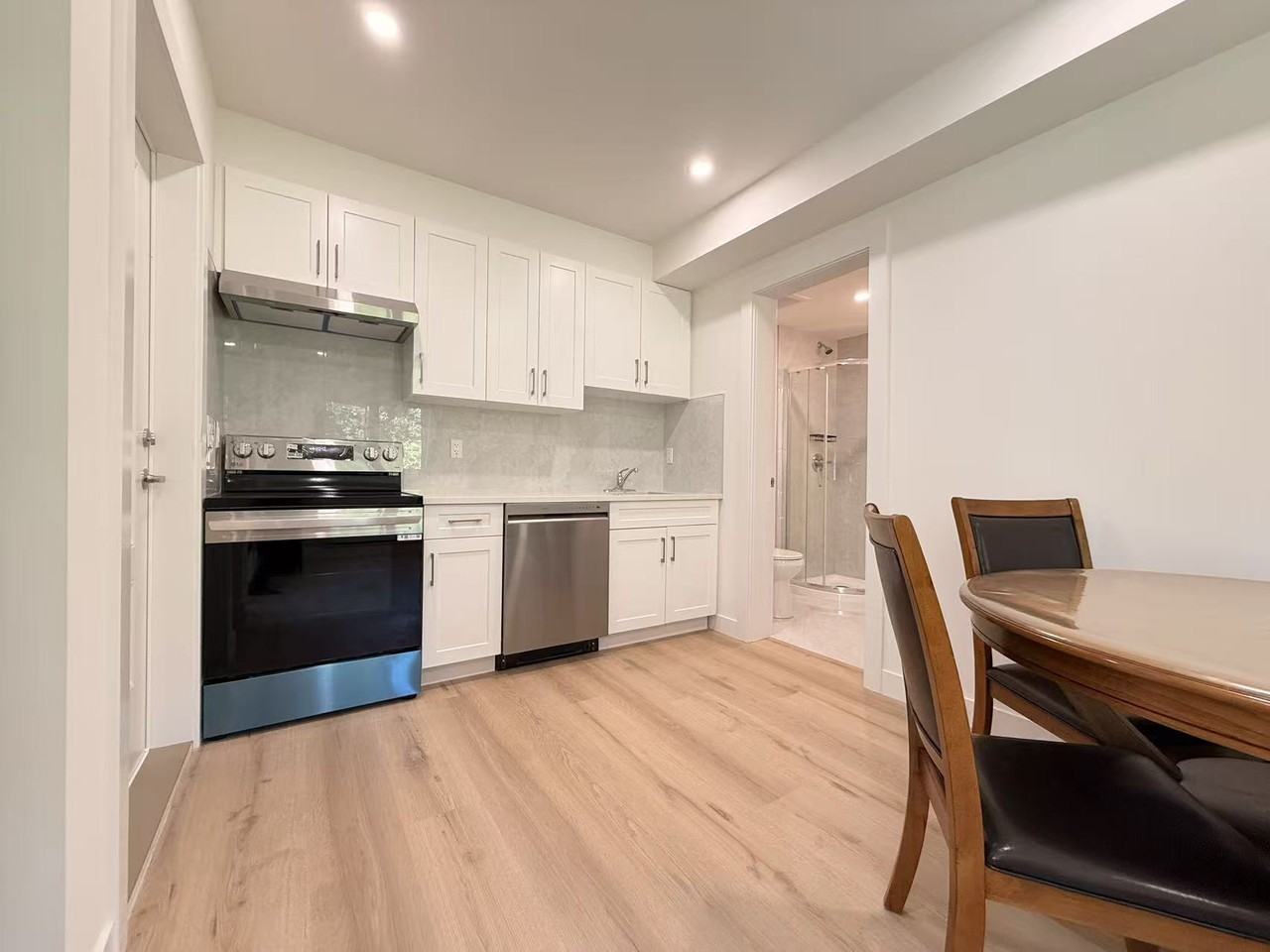 4750 Barker Crescent - Photo 2 of 13