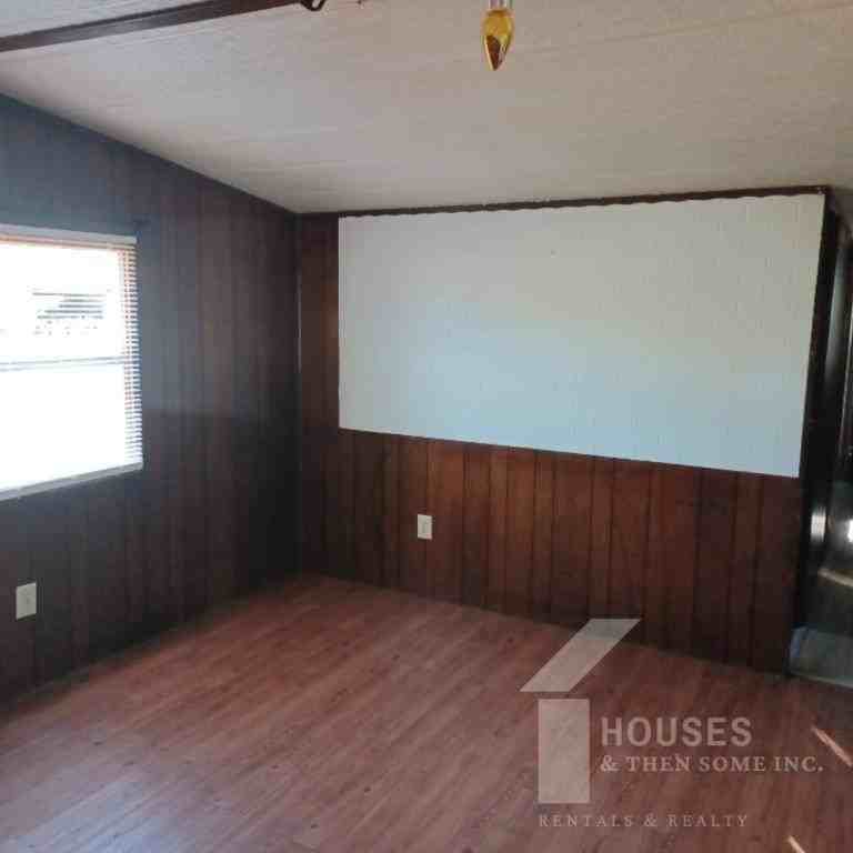 110 Community Rd - Photo 6 of 16