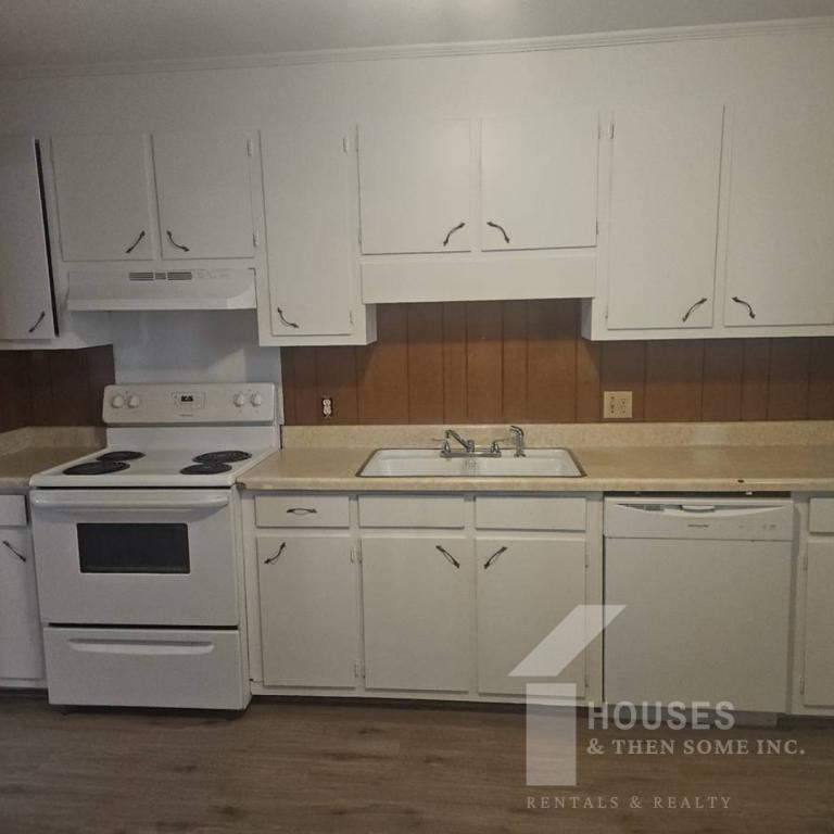 106 Batson Dr - Photo 5 of 14