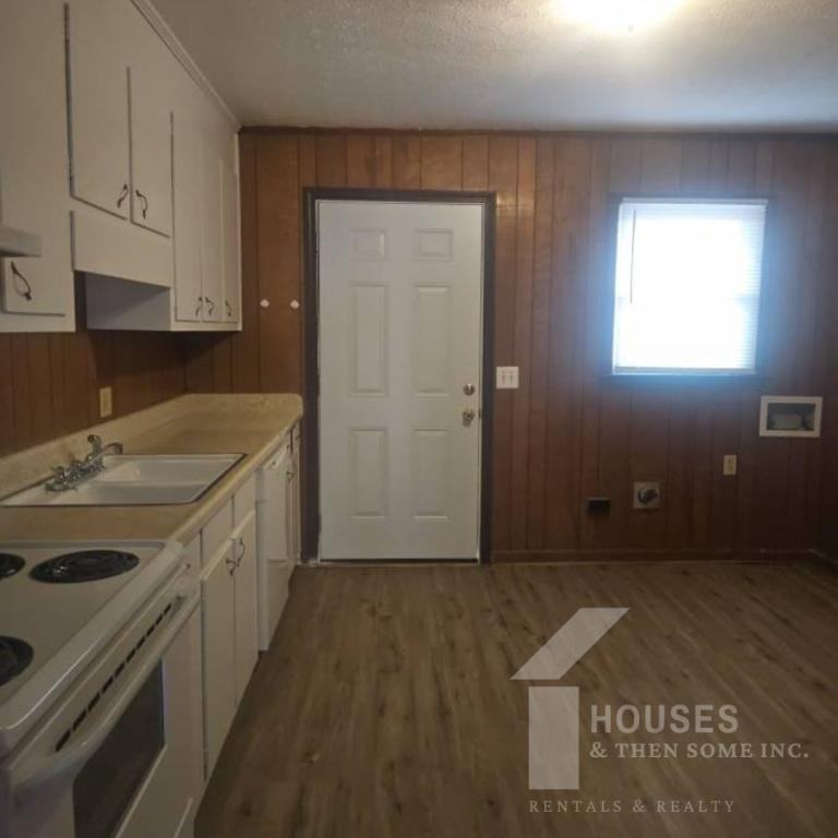 106 Batson Dr - Photo 6 of 14