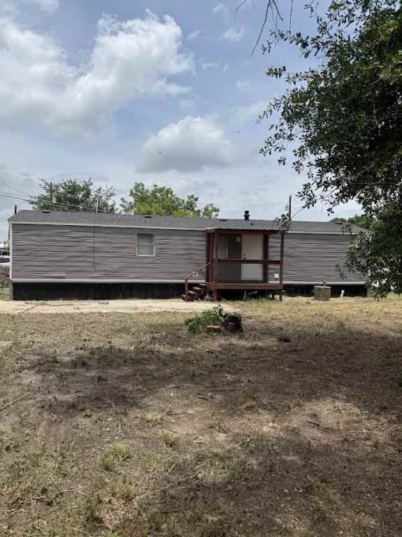 7305 Goodman Ln - Photo 5 of 11