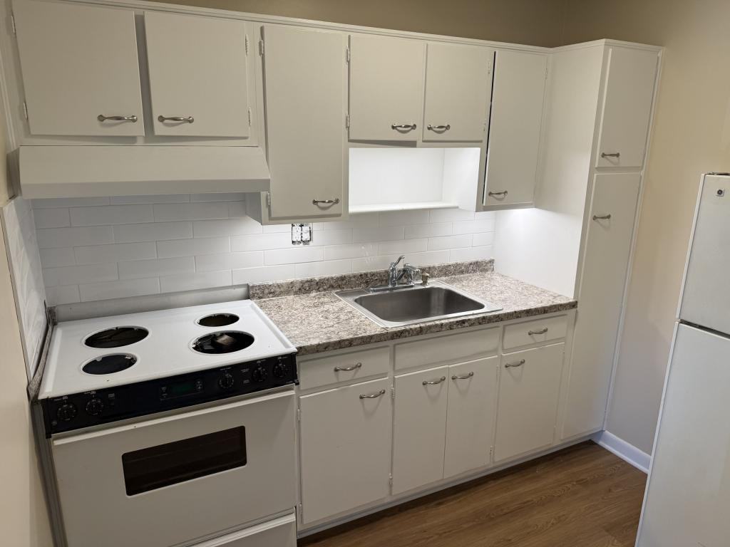 3804 Leland Rd - Photo 5 of 11